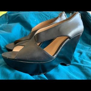 Nine West Black Wedges